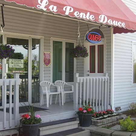 Motel De La Pente Douce Magog Eksteriør billede