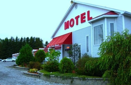 Motel De La Pente Douce Magog Eksteriør billede